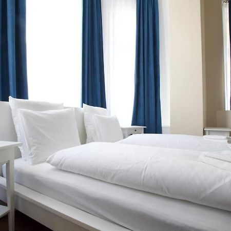 Premium Apartment By Hi5-Vaci Str. 3 Bedroom Budapest Esterno foto