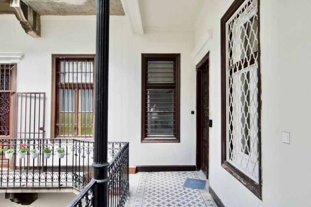 Premium Apartment By Hi5-Vaci Str. 3 Bedroom Budapest Esterno foto